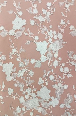 28-756 törtfehér csipkeanyag 7