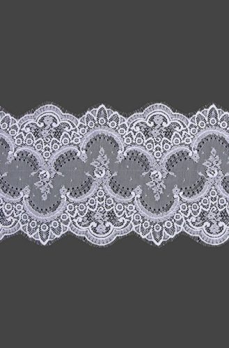 keleties hatású, 28 cm széles törtfehér rachel (francia) csipkeanyag