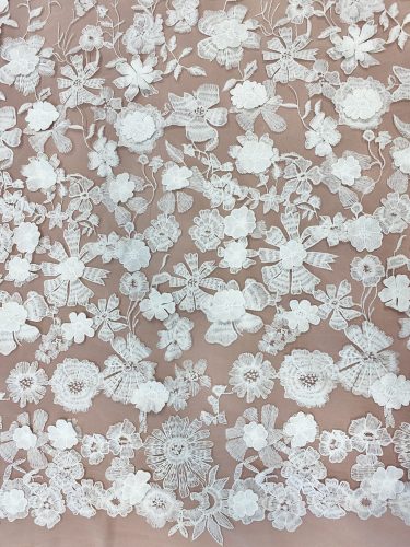 28-748-1 – 3D virágos csipkeanyag